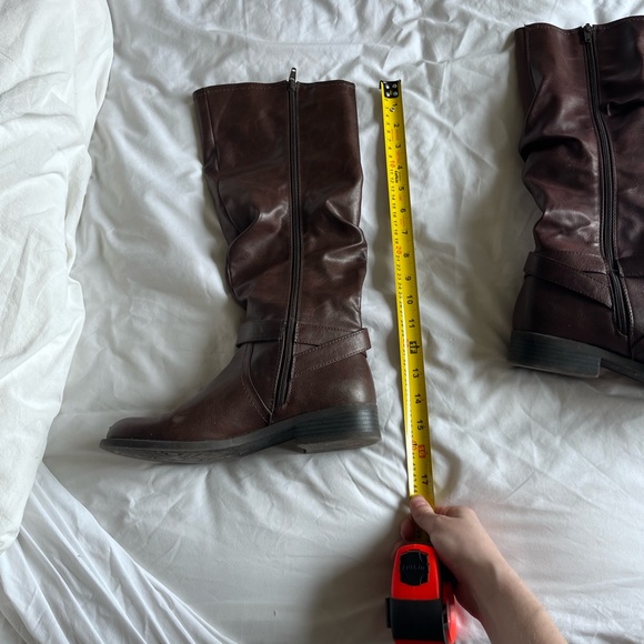 Brown knee boots - Picture 5 of 7